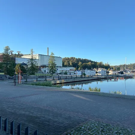 Kaksio Jaervinaekymaellae Ja Saunalla Lahden Satamasta 아파트