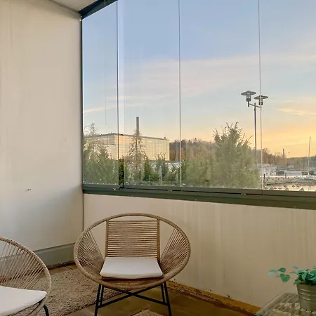Apartment Kaksio Jaervinaekymaellae Ja Saunalla Lahden Satamasta