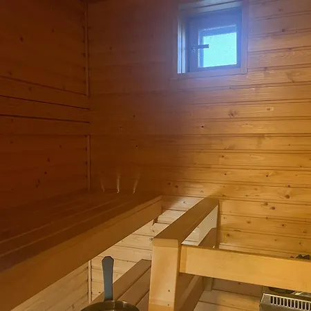 아파트 Kaksio Jaervinaekymaellae Ja Saunalla Lahden Satamasta *