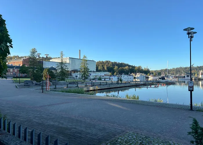 Kaksio Jaervinaekymaellae Ja Saunalla Lahden Satamasta Apartamento