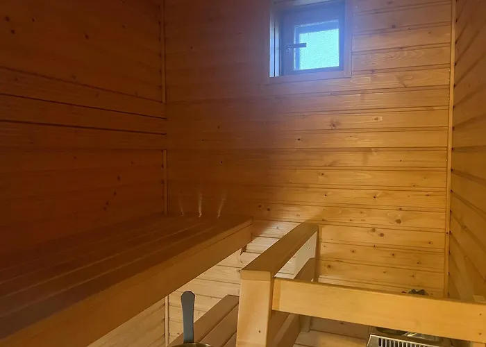 Apartamento Kaksio Jaervinaekymaellae Ja Saunalla Lahden Satamasta *